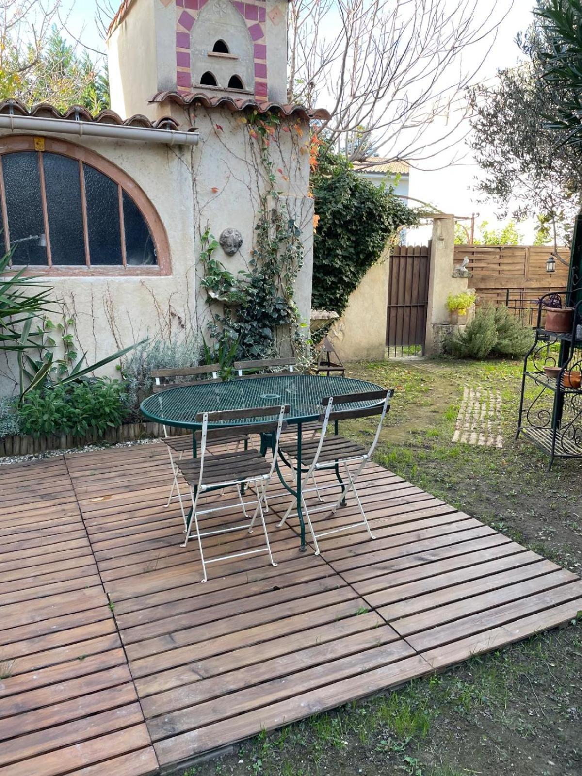 Appartement De Plain-Pied Avec Jardin Avignon Exterior foto